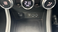 Renault Captur 1.0 TCE 100 Iconic 5dr Petrol Hatchback